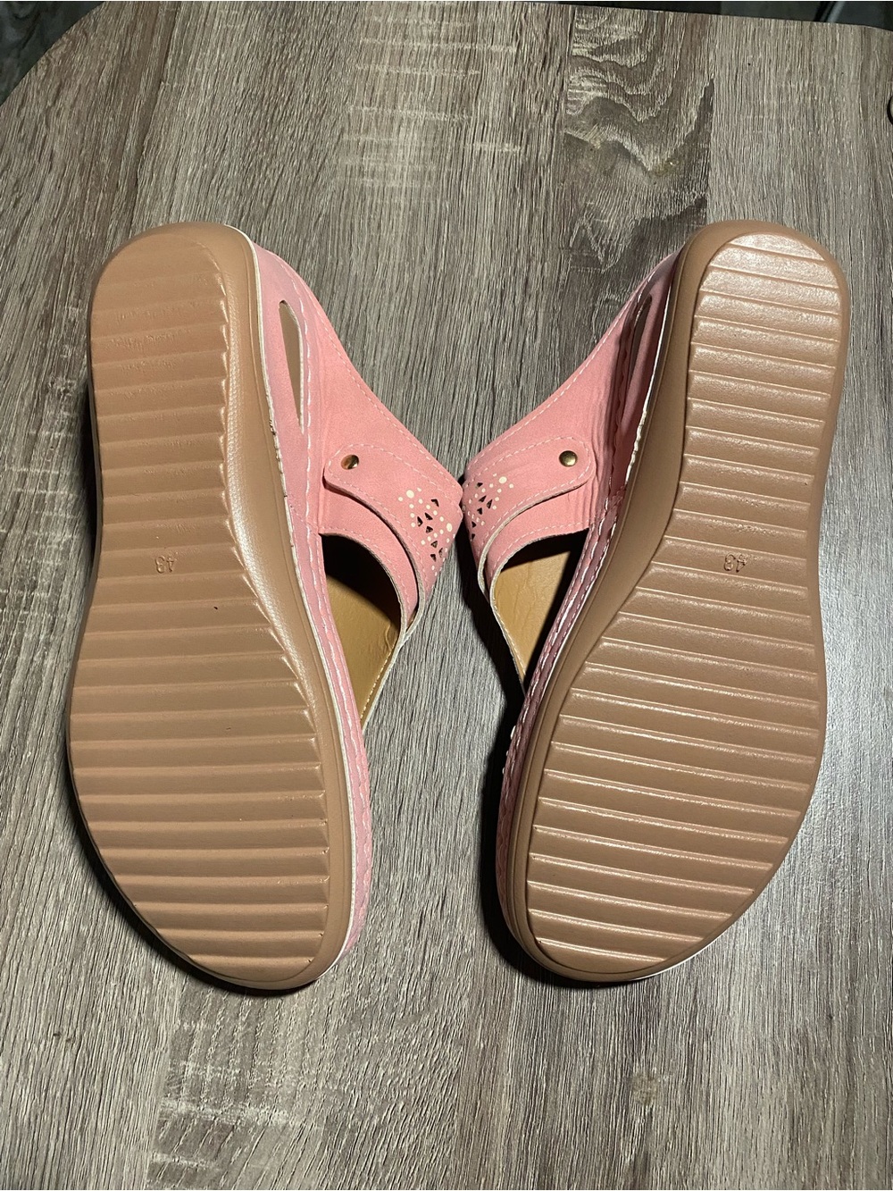 Pink Women's Thong Sandals - Comfortable Everyday Slide - Picture 3 of 3